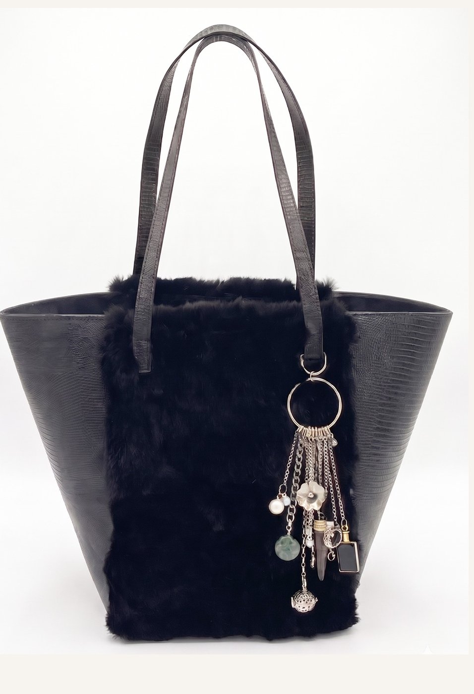 Cartera Veneto con dije